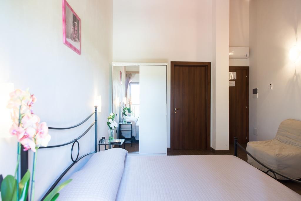 Agriturismo Chesini Castelnuovo del Garda Buitenkant foto
